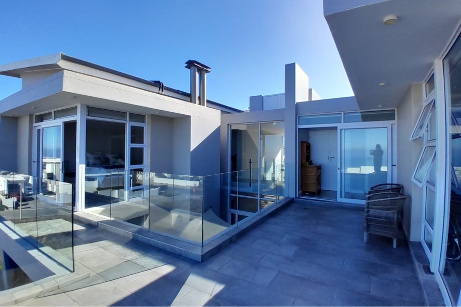 4 Bedroom Property for Sale in Yzerfontein Western Cape